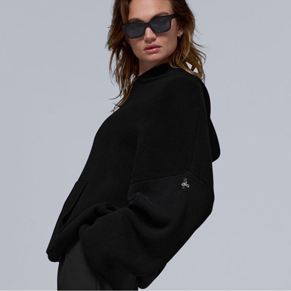 alo scholar hooded sweater